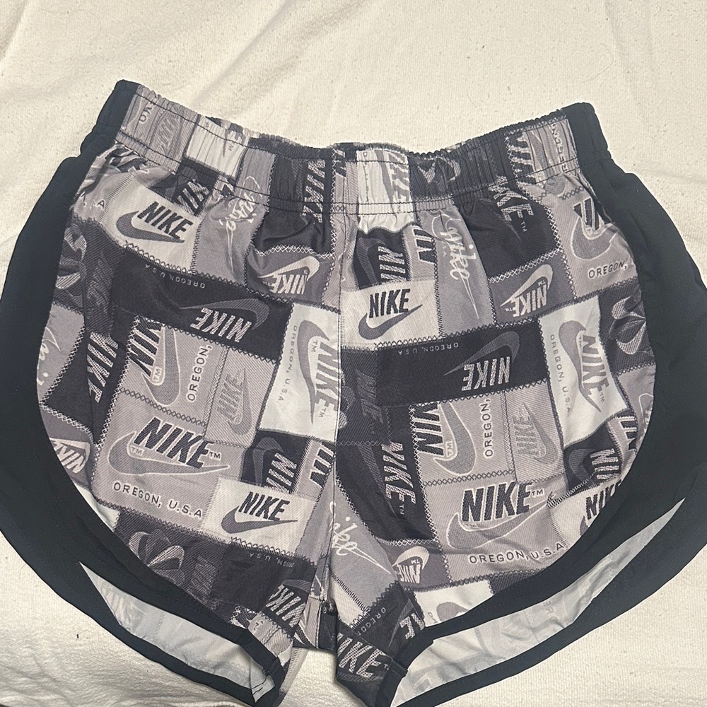Nike Women's Athletic Shorts - Black and Gray Graphic